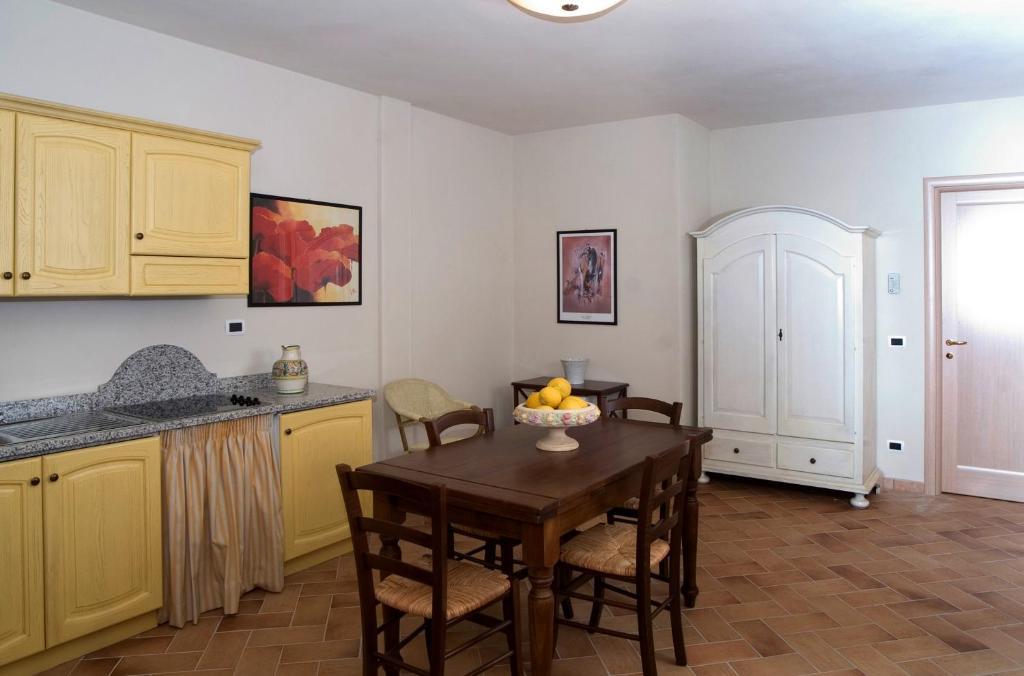 Le Corti Del Sole Residence Venturina Terme Bilik gambar