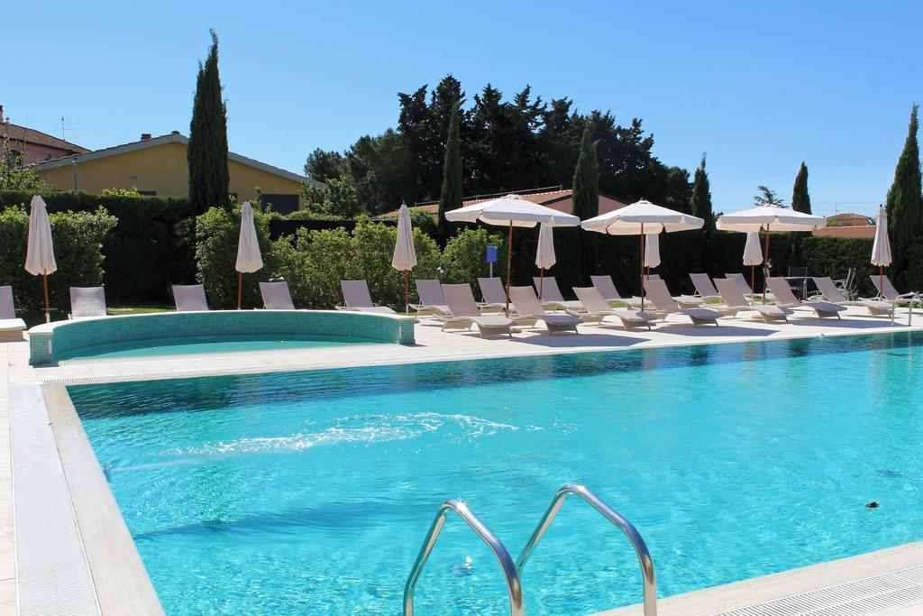 Le Corti Del Sole Residence Venturina Terme Luaran gambar