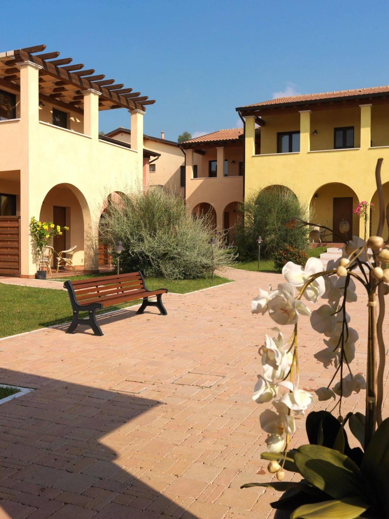 Le Corti Del Sole Residence Venturina Terme Luaran gambar
